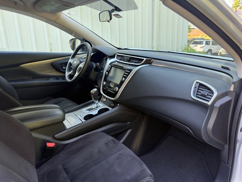 2015 Nissan Murano SV - Photo 9 - Gainesville, GA 30501