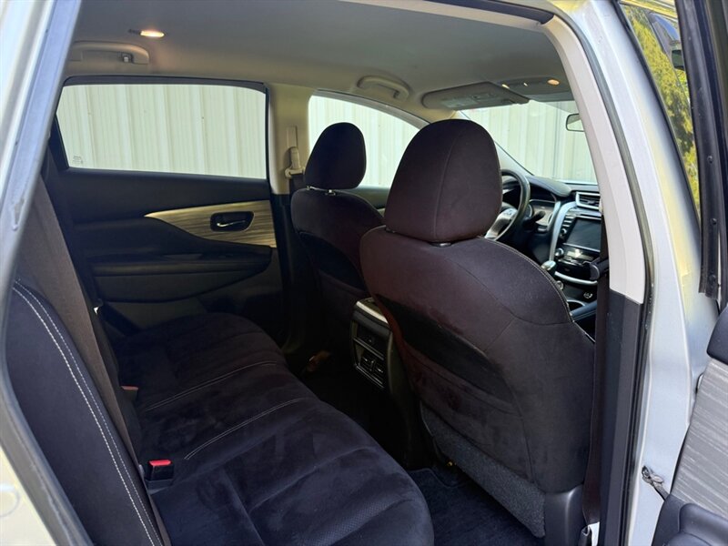 2015 Nissan Murano SV - Photo 11 - Gainesville, GA 30501