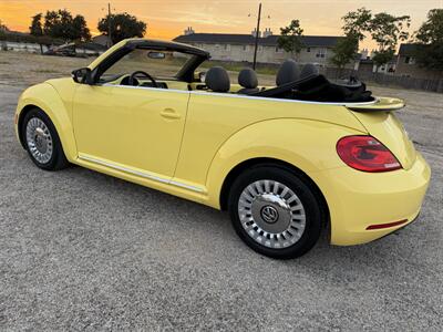 2014 Volkswagen Beetle Convertible 1.8T PZEV  Beetle - Photo 23 - Garland, TX 75041