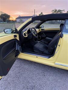 2014 Volkswagen Beetle Convertible 1.8T PZEV  Beetle - Photo 18 - Garland, TX 75041
