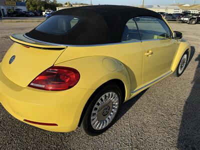 2014 Volkswagen Beetle Convertible 1.8T PZEV  Beetle - Photo 5 - Garland, TX 75041