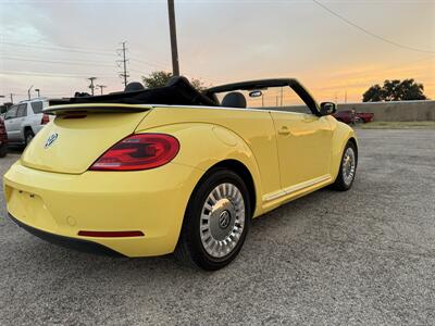 2014 Volkswagen Beetle Convertible 1.8T PZEV  Beetle - Photo 27 - Garland, TX 75041