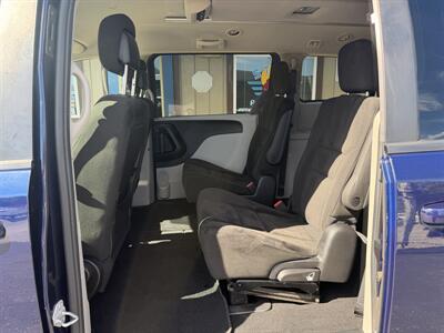 2015 Dodge Grand Caravan SXT - Photo 10 - Canton, OH 44707