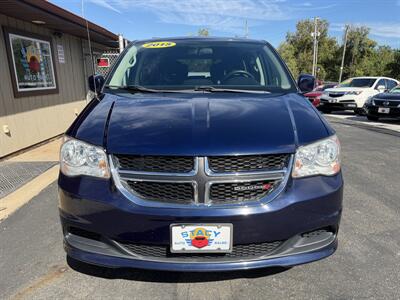 2015 Dodge Grand Caravan SXT - Photo 2 - Canton, OH 44707