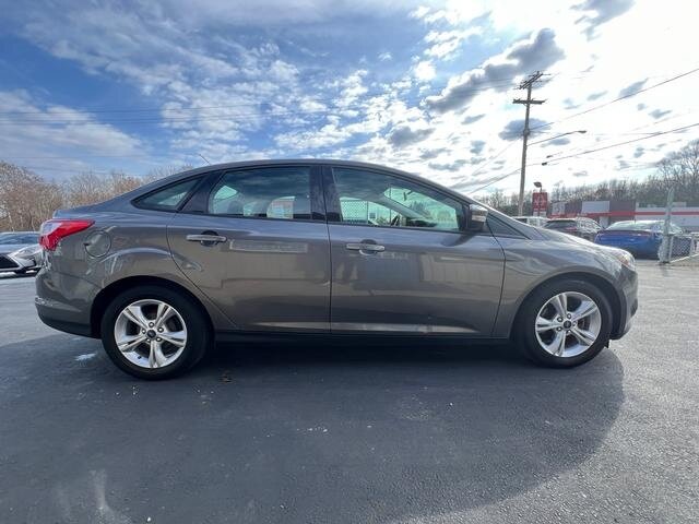2013 Ford Focus SE - Photo 9 - Canton, OH 44707