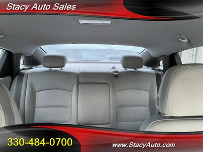 2018 Chevrolet Malibu LT - Photo 9 - Canton, OH 44707