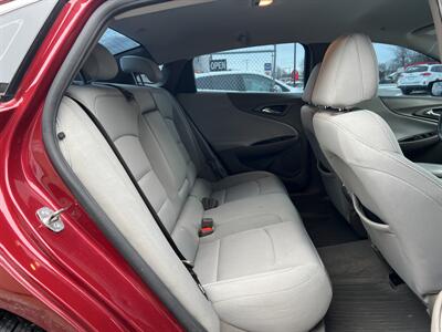 2018 Chevrolet Malibu LT   - Photo 16 - Canton, OH 44707