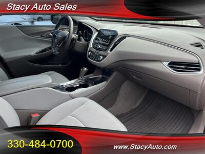 2018 Chevrolet Malibu LT - Photo 18 - Canton, OH 44707