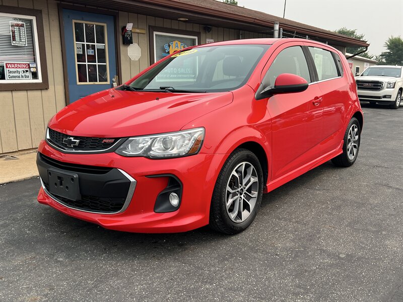 2019 Chevrolet Sonic LT Auto - Photo 2 - Canton, OH 44707