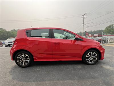 2019 Chevrolet Sonic LT Auto - Photo 17 - Canton, OH 44707