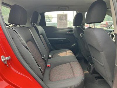 2019 Chevrolet Sonic LT Auto - Photo 18 - Canton, OH 44707