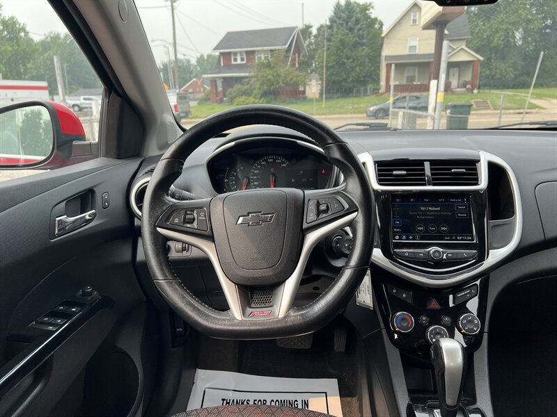 2019 Chevrolet Sonic LT Auto - Photo 8 - Canton, OH 44707