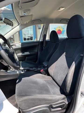 2011 Subaru Impreza 2.5i - Photo 2 - Canton, OH 44707