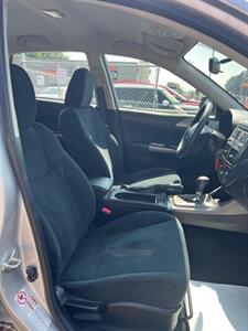 2011 Subaru Impreza 2.5i - Photo 12 - Canton, OH 44707