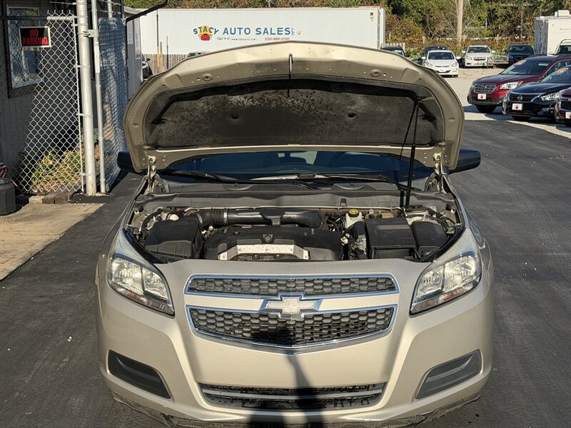2013 Chevrolet Malibu LS - Photo 3 - Canton, OH 44707