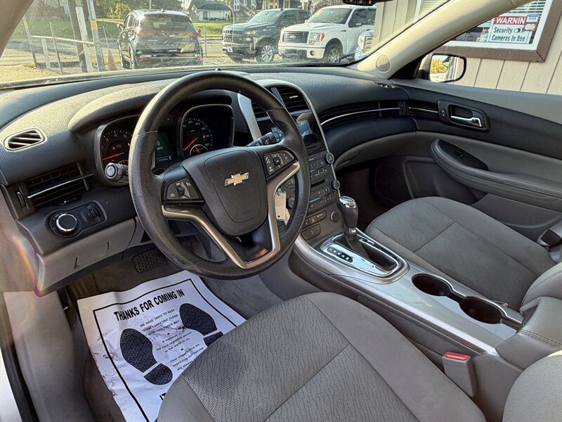 2013 Chevrolet Malibu LS - Photo 7 - Canton, OH 44707