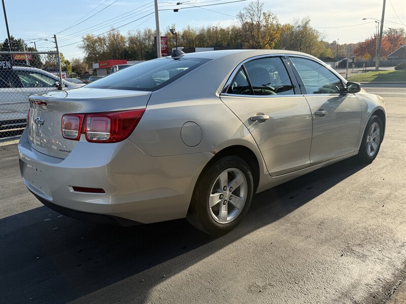 2013 Chevrolet Malibu LS - Photo 14 - Canton, OH 44707