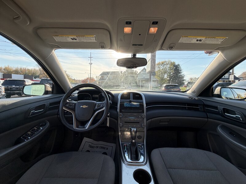 2013 Chevrolet Malibu LS - Photo 5 - Canton, OH 44707