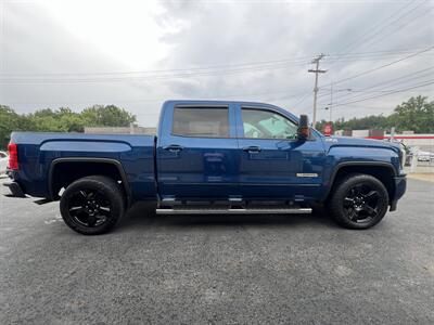 2017 GMC Sierra 1500 SLE   - Photo 17 - Canton, OH 44707