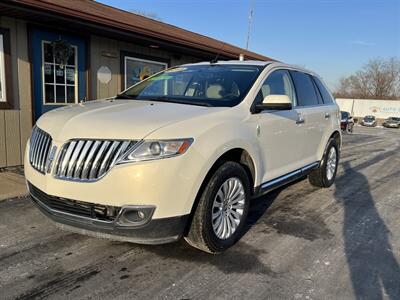 2013 Lincoln MKX   - Photo 2 - Canton, OH 44707
