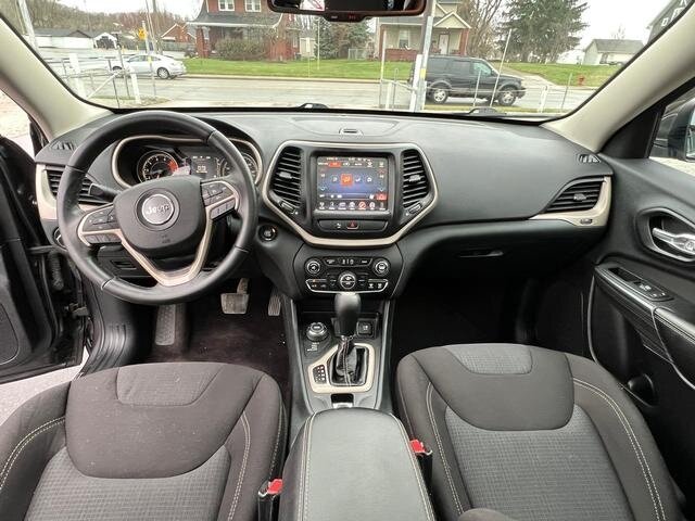 2016 Jeep Cherokee Latitude - Photo 5 - Canton, OH 44707