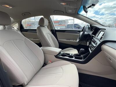 2018 Hyundai SONATA SE   - Photo 16 - Canton, OH 44707