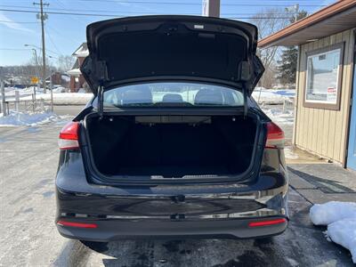 2017 Kia Forte LX   - Photo 8 - Canton, OH 44707