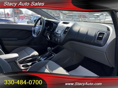 2017 Kia Forte LX   - Photo 12 - Canton, OH 44707