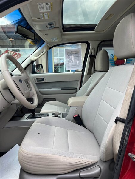 2011 Ford Escape XLT - Photo 3 - Canton, OH 44707