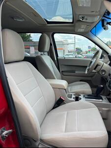 2011 Ford Escape XLT - Photo 12 - Canton, OH 44707