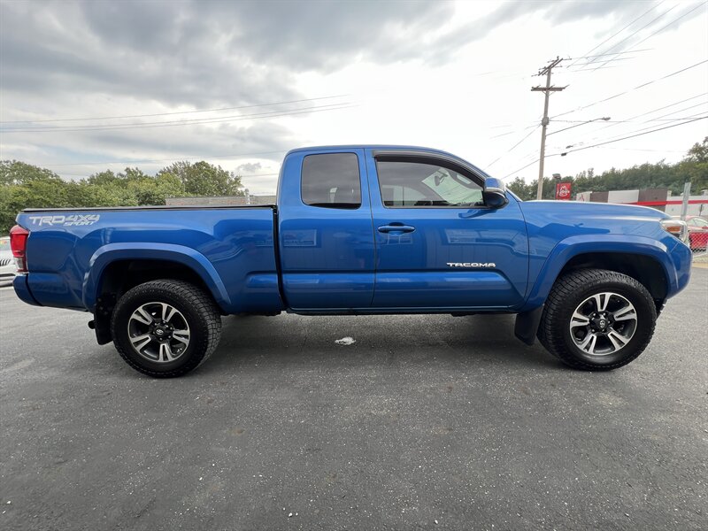 2016 Toyota Tacoma TRD Sport - Photo 16 - Canton, OH 44707