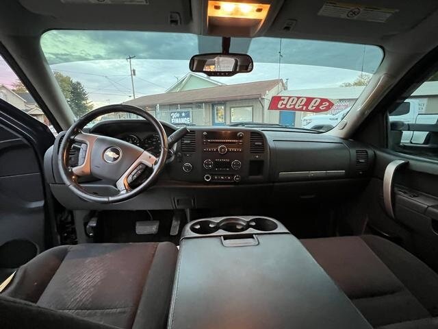 2011 Chevrolet Silverado 2500HD LT - Photo 4 - Canton, OH 44707