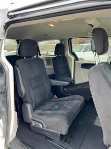 2016 Dodge Grand Caravan SXT - Photo 7 - Canton, OH 44707