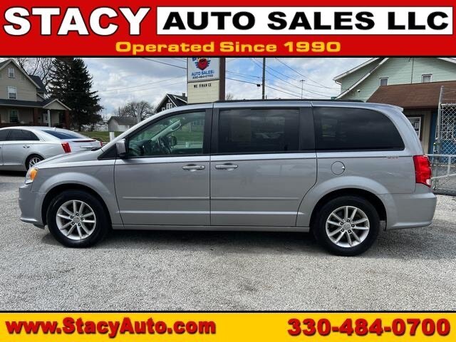 2016 Dodge Grand Caravan SXT   - Photo 1 - Canton, OH 44707
