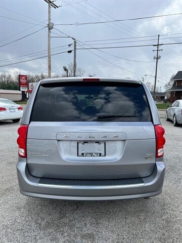 2016 Dodge Grand Caravan SXT - Photo 10 - Canton, OH 44707