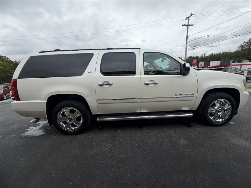 2010 Chevrolet Suburban LTZ - Photo 20 - Canton, OH 44707