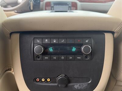 2010 Chevrolet Suburban LTZ - Photo 15 - Canton, OH 44707