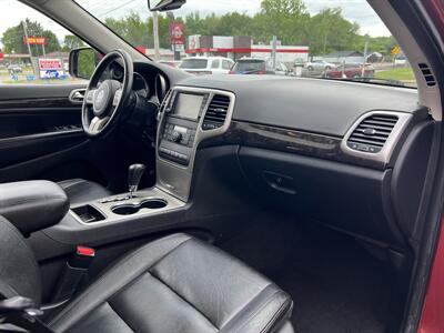 2012 Jeep Grand Cherokee Laredo   - Photo 17 - Canton, OH 44707