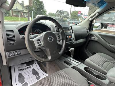 2014 Nissan Frontier SV V6 - Photo 8 - Canton, OH 44707