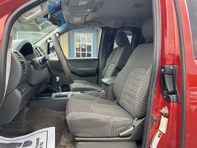 2014 Nissan Frontier SV V6 - Photo 5 - Canton, OH 44707