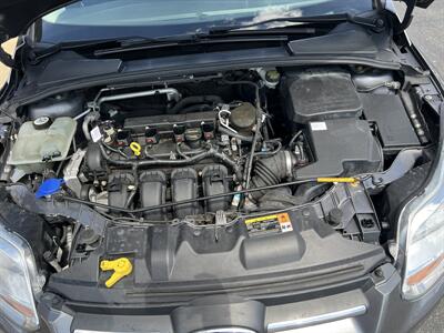 2014 Ford Focus SE   - Photo 4 - Canton, OH 44707