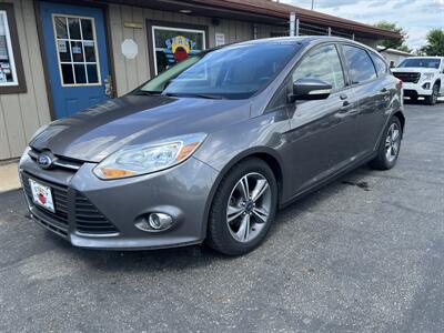 2014 Ford Focus SE   - Photo 2 - Canton, OH 44707