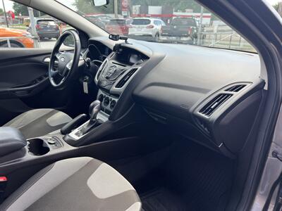 2014 Ford Focus SE   - Photo 17 - Canton, OH 44707