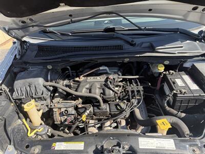 2008 Chrysler Town and Country Touring - Photo 4 - Canton, OH 44707