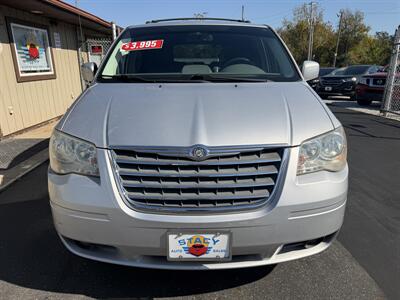 2008 Chrysler Town and Country Touring - Photo 3 - Canton, OH 44707
