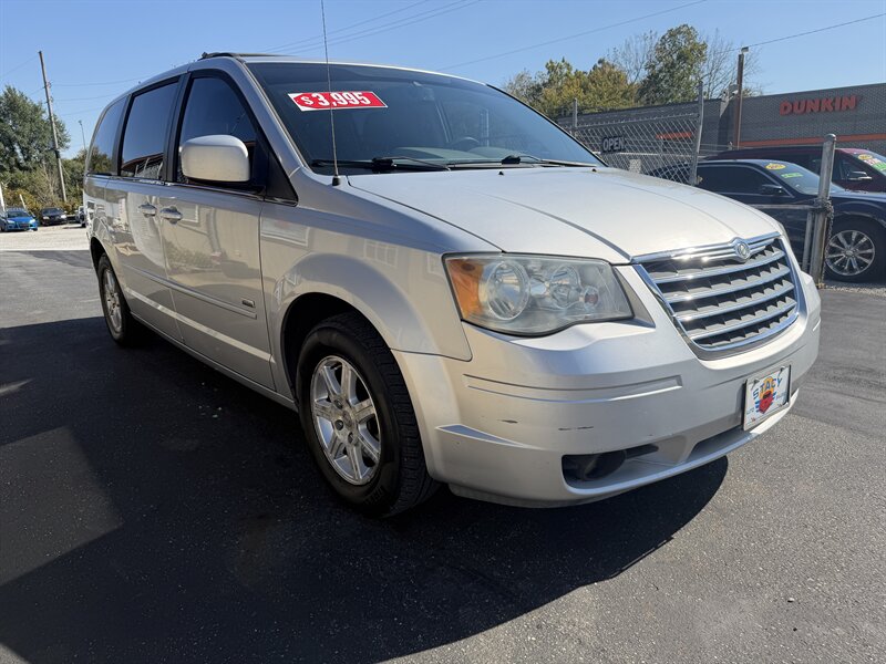 2008 Chrysler Town and Country Touring - Photo 20 - Canton, OH 44707