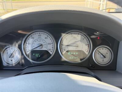 2008 Chrysler Town and Country Touring - Photo 10 - Canton, OH 44707