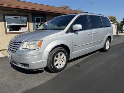 2008 Chrysler Town and Country Touring - Photo 2 - Canton, OH 44707