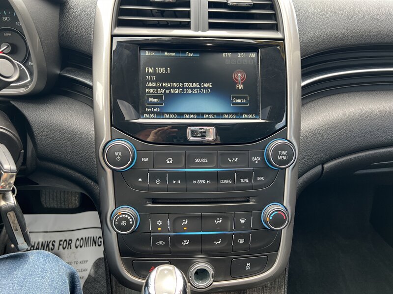 2015 Chevrolet Malibu LT - Photo 5 - Canton, OH 44707