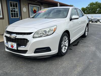 2015 Chevrolet Malibu LT - Photo 2 - Canton, OH 44707
